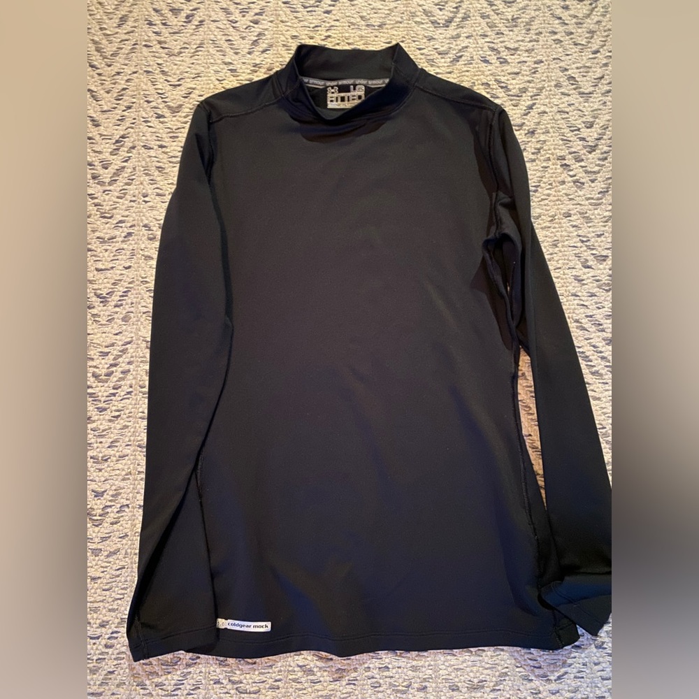 Under Armour cold gear top. Size youth large.